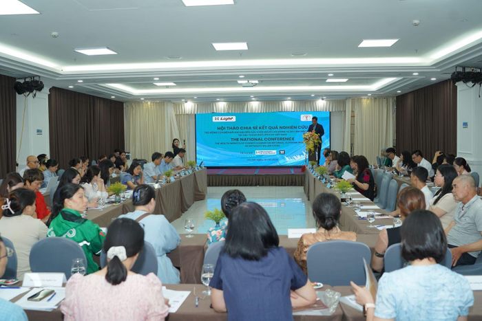 Hội thảo quốc gia về báo cáo kết quả nghiên cứu Đánh giá tác động của biến đổi khí hậu đối với sức khỏe người lao động tự do làm việc ngoài trời.