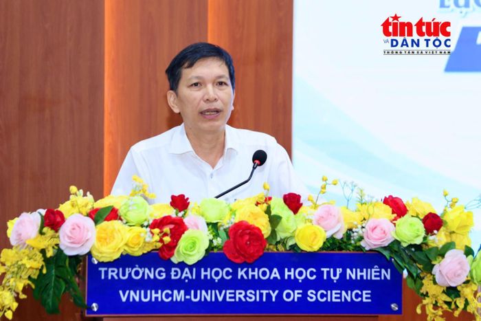 Ông Nguyễn Hữu Yên, Phó Giám đốc Sở KH&CN TP Hồ Chí Minh, phát biểu tại chương trình tập huấn.