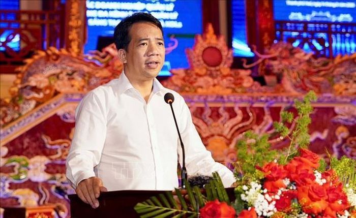 Ông Trần Hữu Thùy Giang, Phó Chủ tịch UBND thành phố Huế phá biểu.