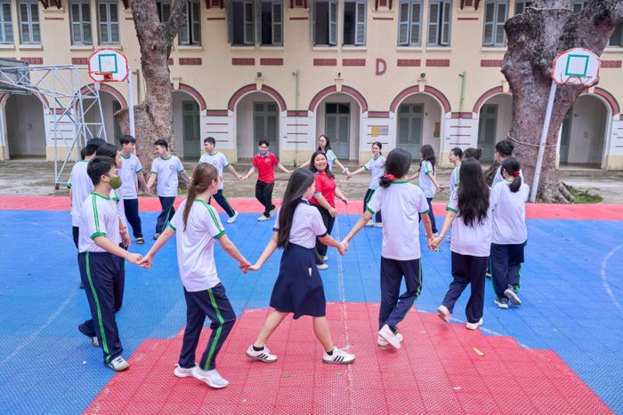 Học sinh TP Hồ Chí Minh trong một hoạt động sinh hoạt hè tại trường.