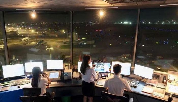 Kíp trực điều hành không lưu Cảng Hàng không quốc tế Tân Sơn Nhất. Ảnh: Tổng Công ty Quản lý bay Việt Nam.