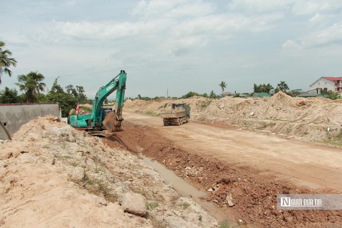 Công trình có chiều dài khoảng 6,65 km, điểm đầu giao với đường Nguyễn Công Trứ (đoạn qua phường Thạch Quý cũ), điểm cuối kết nối Quốc lộ 15B tại xã Thạch Lạc. Dự án được triển khai nhằm từng bước hoàn thiện hệ thống hạ tầng giao thông theo quy hoạch, đáp ứng nhu cầu đi lại, vận tải, tạo động lực phát triển kinh tế - xã hội, đặc biệt đối với khu vực ven biển phía Đông của tỉnh Hà Tĩnh.