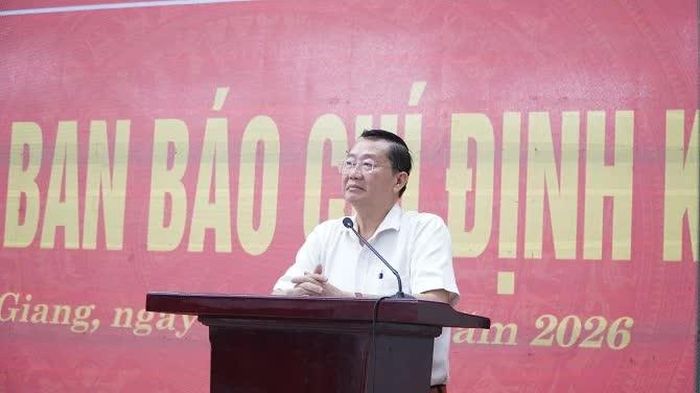 Ông Trần Quang Bảo - Giám đốc Sở Giáo dục và Đào tạo tỉnh An Giang thông tin liên quan đến sách giáo khoa năm học 2026 - 2027.