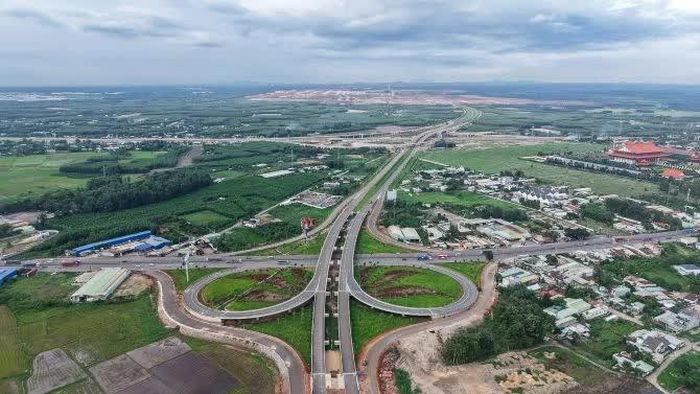 Theo các chuyên gia,động thái chủ động tháo gỡ vướng mắc đợt này của Đồng Nai thể hiện quyết tâm lớn trong việc chuẩn bị quỹ nhà ở, đô thị đồng bộ.