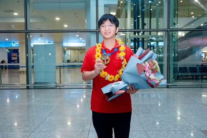 Nguyễn Mạnh Tuấn, chàng trai vừa gianh cú đúp HCV Olympic Hóa học. Ảnh: Kim Liên.