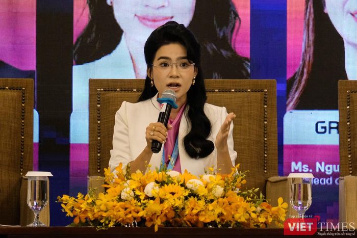 Bà Vivian Nguyễn phân tích hiệu suất sử dụng GPU và những chi phí doanh nghiệp cần tính đến khi tự đầu tư hạ tầng AI. Ảnh: Thượng Tâm.