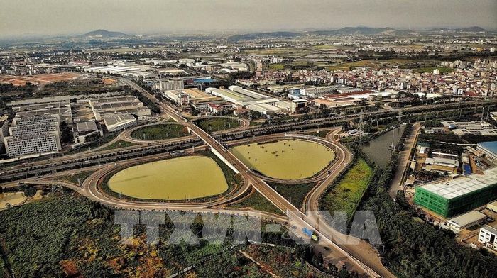 Một góc Khu Công nghiệp Đình Trám. Ảnh: Danh Lam - TTXVN 