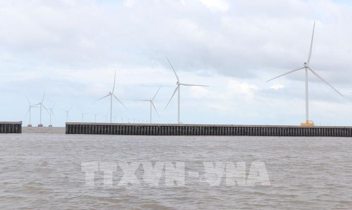 Nhà máy điện gió khu vực biển Đông ở tỉnh Cà Mau. Ảnh: Tuấn Phi - TTXVN