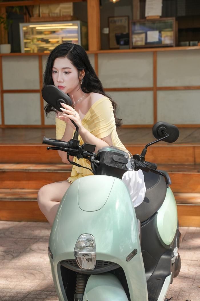 Gương xoay 360 độ độc đáo, dễ dàng check visual 