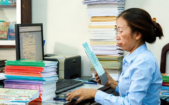 Đội ngũ nhân viên trường học dôi dư sau sắp xếp sẽ được bảo lưu để thực hiện các công việc bàn giao, quyết toán đến hết ngày 30/12/2026. Ảnh: Công Nghĩa