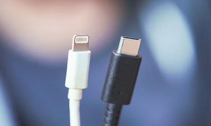 Từ dòng iPhone 15, Apple đã đổi cổng Lightning sang USB-C