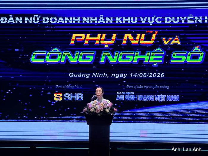 Bà Trần Thị Lan Anh - Tổng Thư ký VCCI phát biểu tại diễn đàn.