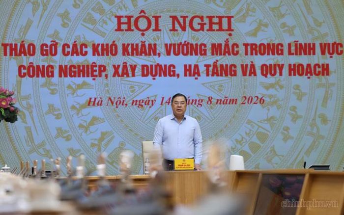 Phó Thủ tướng Thường trực Phạm Gia Túc chủ trì Hội nghị tháo gỡ các khó khăn, vướng mắc trong lĩnh vực công nghiệp, xây dựng, hạ tầng và quy hoạch - Ảnh: chinhphu.vn/Phương Nguyên