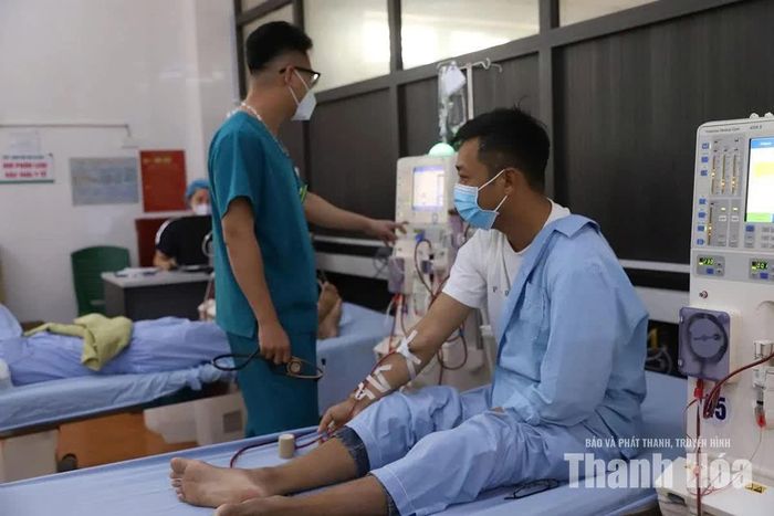 Với bệnh nhân suy thận mạn giai đoạn cuối, ghép thận là cơ hội thoát khỏi những ngày tháng phụ thuộc vào máy lọc máu, nhưng nguồn tạng hiến vẫn là bài toán chưa dễ giải.