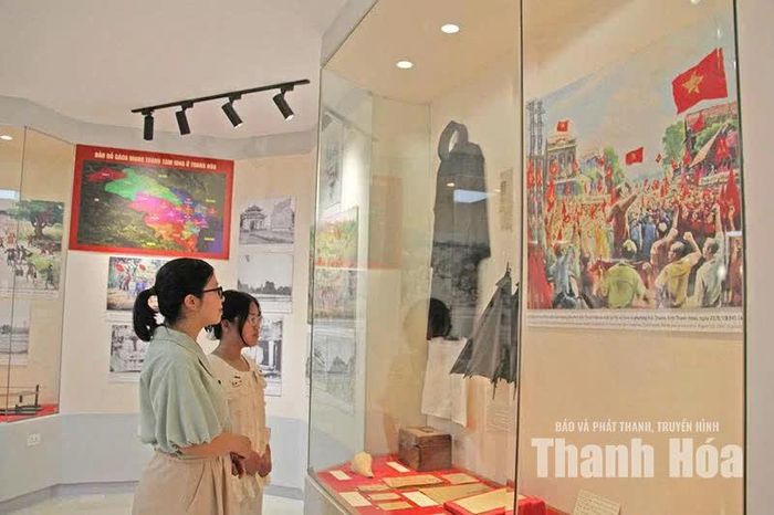 Những tư liệu, hiện vật ghi dấu lịch sử Thanh Hóa trong Cách mạng Tháng Tám năm 1945.