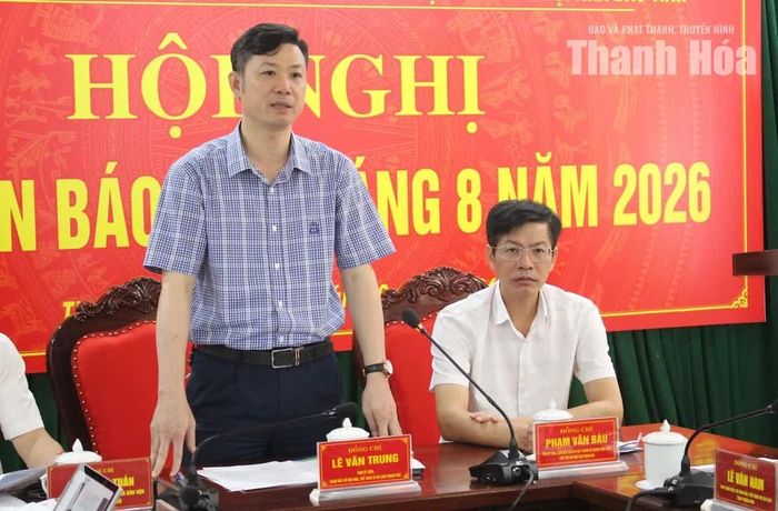 Giám đốc Sở Văn hóa, Thể thao và Du lịch Lê Văn Trung phát biểu định hướng và kết luận hội nghị.
