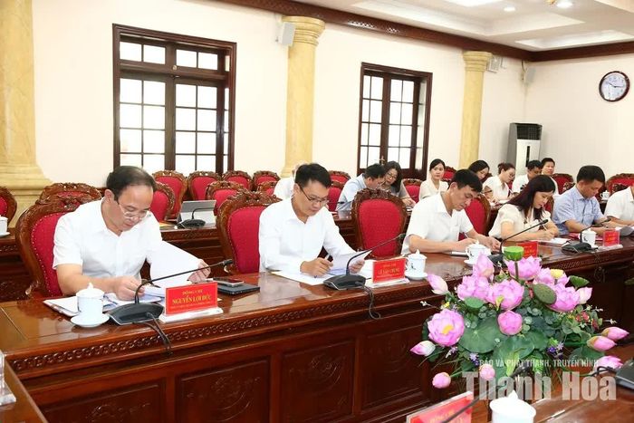 Các đại biểu dự hội nghị.