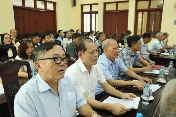 Các đại biểu dự hội nghị.