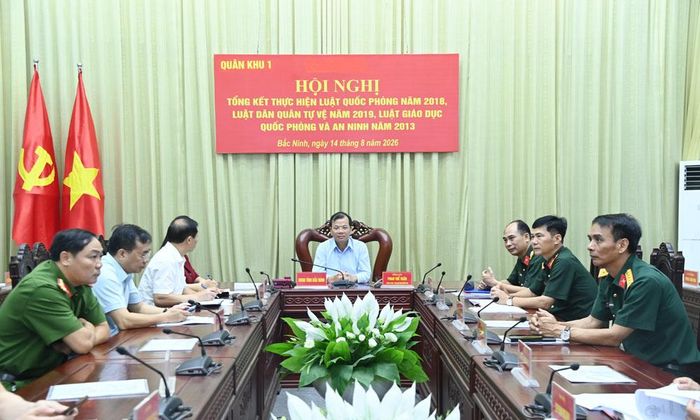 Đồng chí Phan Thế Tuấn chủ trì điểm cầu tỉnh Bắc Ninh.
