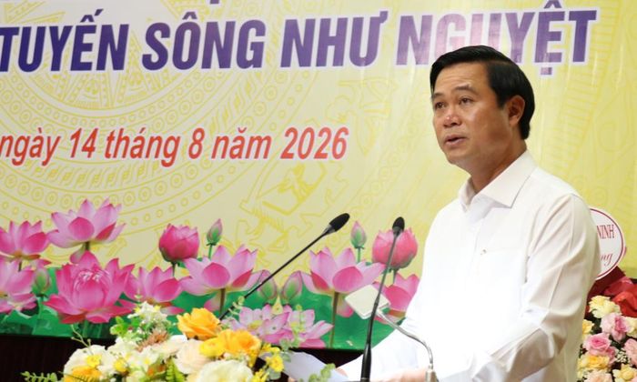  Phó Chủ tịch UBND tỉnh Lê Xuân Lợi phát biểu khai mạc hội thảo.  