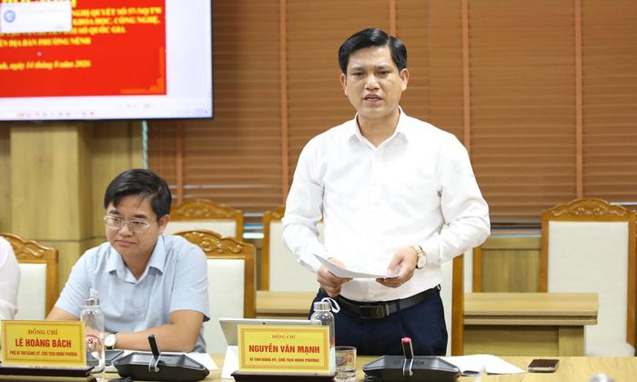 Lãnh đạo phường Nếnh làm rõ một số nội dung.