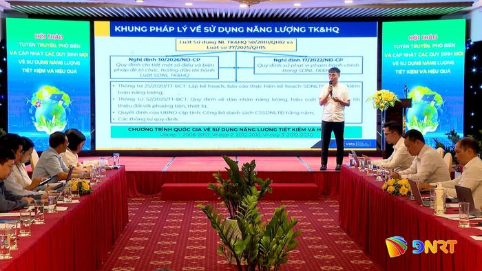 Chuyên gia chia sẻ tại hội thảo. Ảnh: VŨ QUÂN