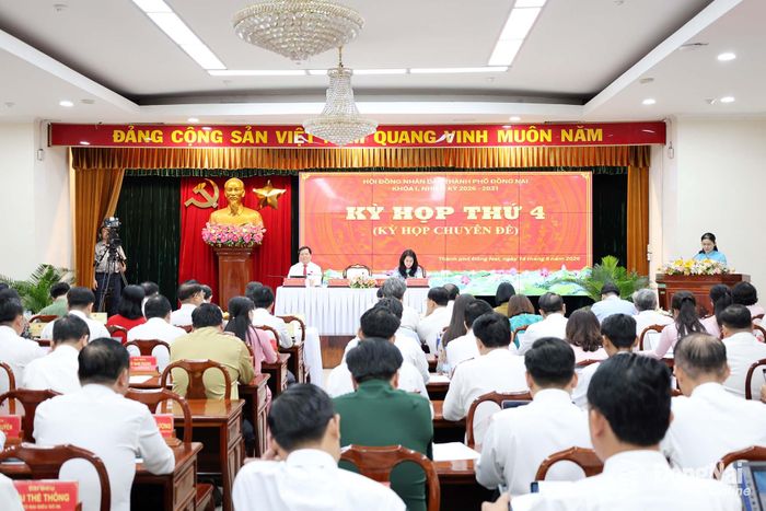 Quang cảnh kỳ họp. Ảnh: Hồ Thảo