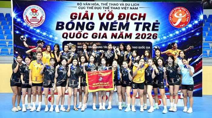 Đội nữ Gia Lai giành 1 huy chương vàng và 1 huy chương bạc tại Giải vô địch bóng ném trẻ quốc gia 2026. Ảnh: VHF