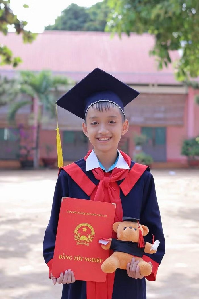  Em Lương Văn Quyến (Trường Tiểu học Nguyễn Thị Minh Khai, xã Chư Prông) là 1 trong các thí sinh được chọn tham gia vòng chung kết Hội thi Tin học trẻ toàn quốc lần thứ XXXII - năm 2026. Ảnh: ĐVCC 