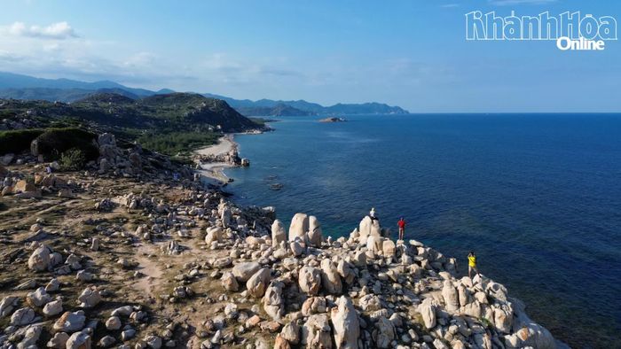Công viên đá hoang sơ trong Vườn quốc gia Núi Chúa. Ảnh: HOÀNG ĐỨC
