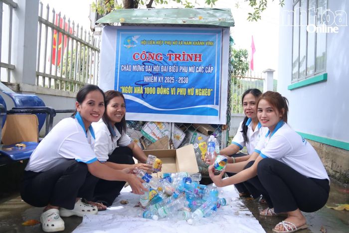 Mô hình "Ngôi nhà 100 đồng" do Hội Liên hiệp Phụ nữ xã Nam Khánh Vĩnh thực hiện. 