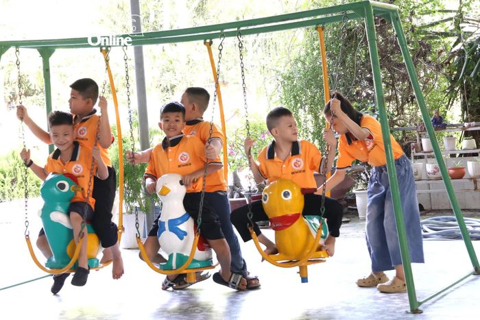 Các em nhỏ tại Mái ấm Hy Vọng.