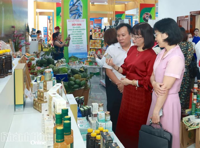 Gian hàng sản phẩm OCOP Khánh Hòa.