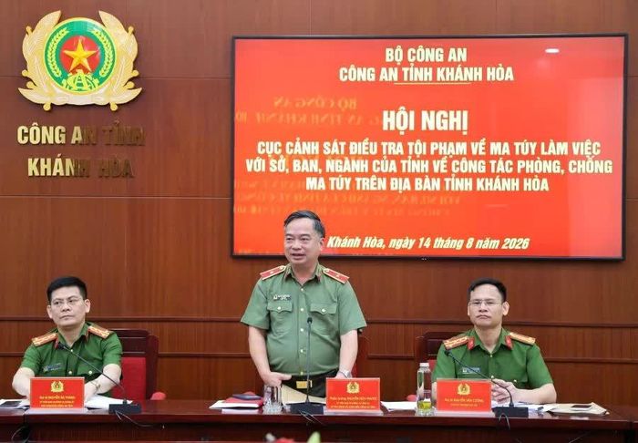 Thiếu tướng Nguyễn Hữu Phước phát biểu kết luận buổi làm việc.