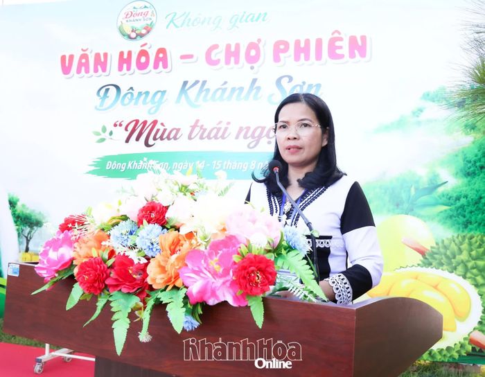 Bà Bo Bo Thị Yến - Chủ tịch UBND xã Đông Khánh Sơn khai mạc chương trình.