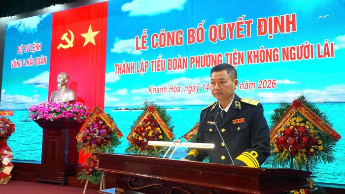 Chuẩn Đô đốc Nguyễn Anh Tuấn phát biểu chỉ đạo tại buổi lễ.