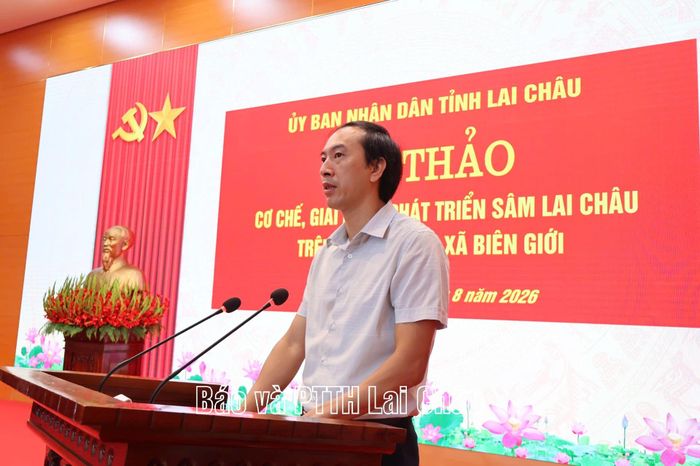 Lãnh đạo Sở Nông nghiệp và Môi trường trình bày báo cáo đề dẫn tại hội thảo.