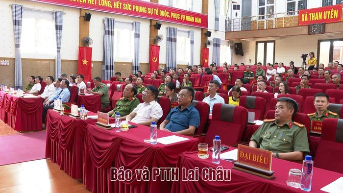 Quang cảnh ngày hội.