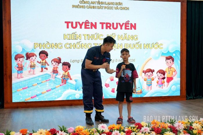 Phòng PCCC và CNCH, Công an tỉnh tuyên truyền kỹ năng phòng, chống tai nạn đuối nước