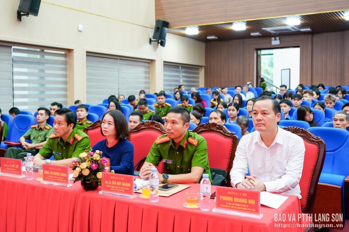 Các đại biểu dự ngày hội