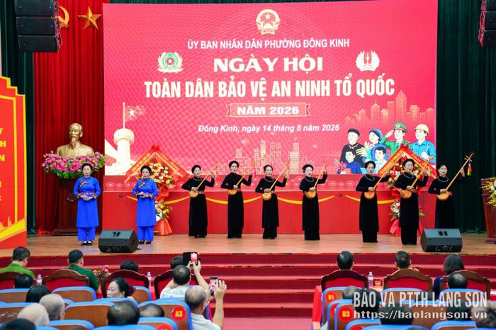 Chương trình văn nghệ tại ngày hội