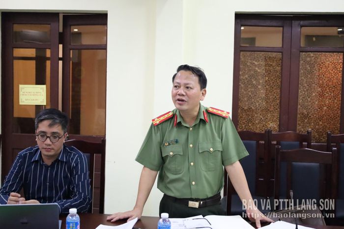 Lãnh đạo Công an tỉnh phát biểu tại cuộc họp