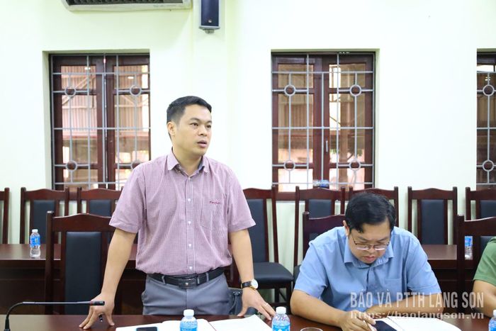 Lãnh đạo UBND phường Lương Văn Tri phát biểu tại cuộc họp