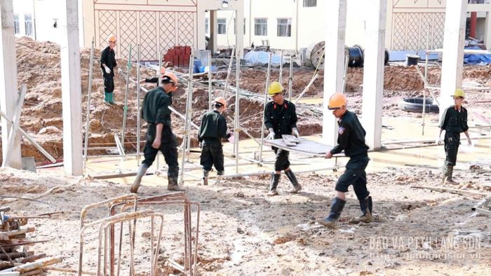 Lực lượng Công an hỗ trợ tại công trường