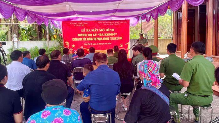 Quang cảnh lễ ra mắt.