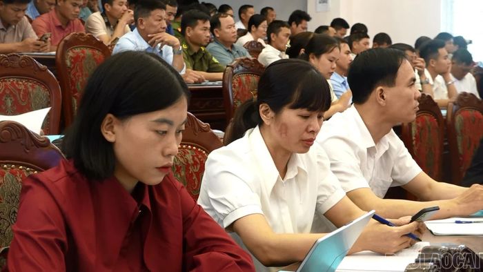Các đại biểu dự hội nghị.