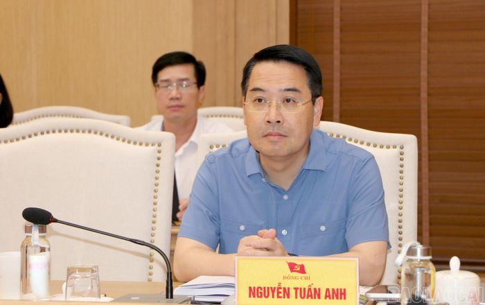 Đồng chí Nguyễn Tuấn Anh - Phó Bí thư Tỉnh ủy, Chủ tịch UBND tỉnh, Phó Trưởng Ban Thường trực Ban Chỉ đạo tham dự phiên họp.