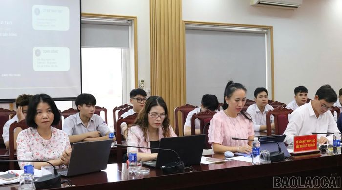 Các đại biểu tham dự hội thảo.