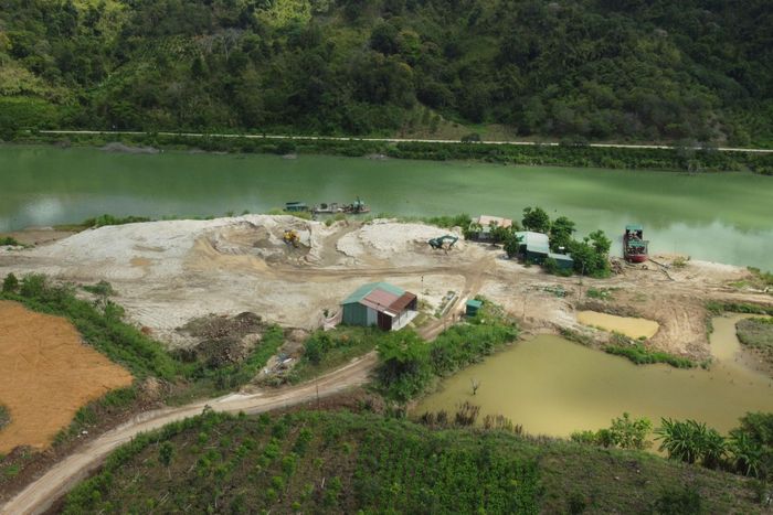 Nguồn thu từ lĩnh vực khai thác khoáng sản tại Lâm Đồng trong những tháng đầu năm cũng chứng kiến sự sụt giảm so với cùng kỳ