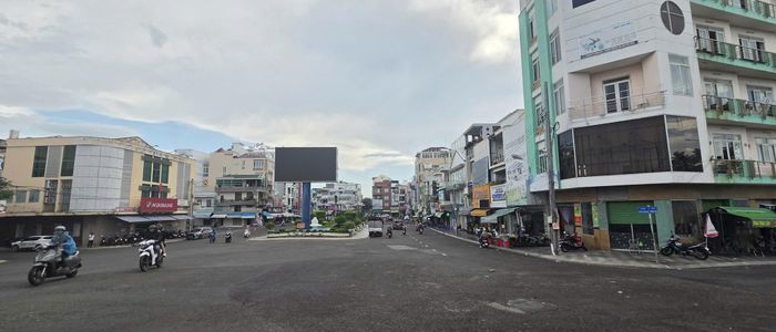 Một tuyến đường kinh doanh, mua bán sầm uất trên địa bàn phường Phan Thiết.